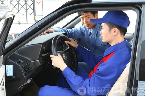 萬通汽修學校學汽修更能免費學駕駛