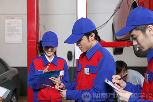 汽車維修專業畢業生月均收入過3000元