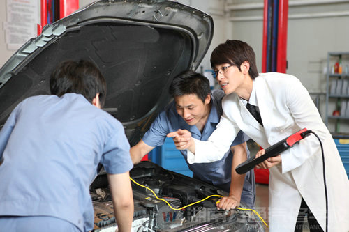 萬(wàn)通汽修教育 湖南萬(wàn)通汽車學(xué)校