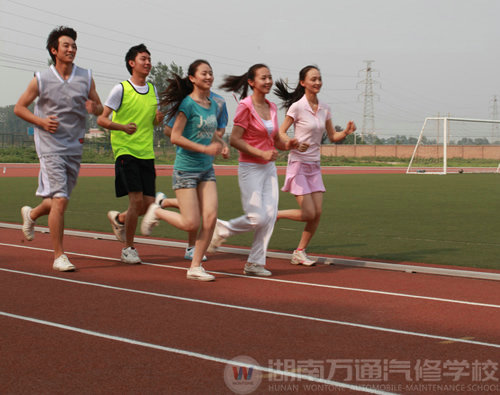 萬(wàn)通汽修教育 湖南萬(wàn)通汽車學(xué)校