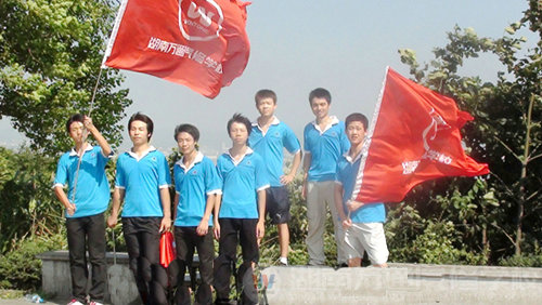 湖南萬通汽車學(xué)校，暑期訓(xùn)練營活動(dòng)
