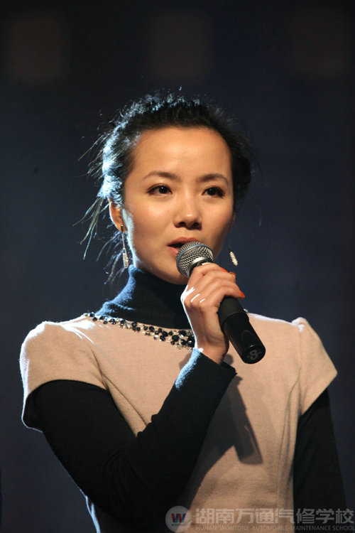 受過(guò)國(guó)王接見的神秘女主角