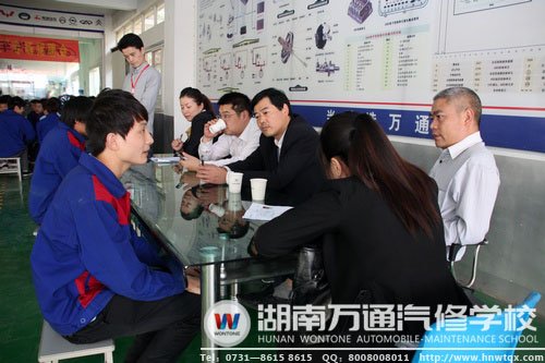 知名企業進校園攬才 萬通德才兼備學子“不愁嫁”