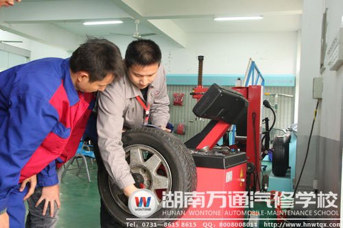 理論實踐兩手抓 湖南萬通孕育汽修精英人才