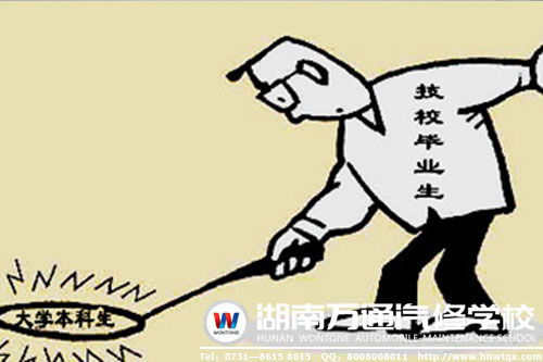 扎實汽修技能 助萬通學子贏在職場