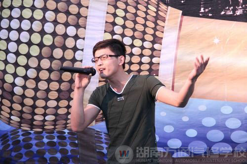湖南萬通校園十佳歌手選手二
