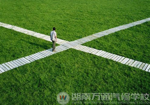 高考落榜怎么辦?是復(fù)讀還是學(xué)技術(shù)