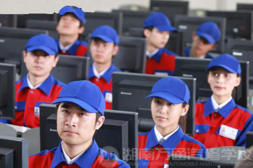 湖南萬通汽修學(xué)校，科學(xué)的管理模式