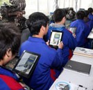  平板電腦入駐課堂 湖南萬通創(chuàng)新教學(xué)模式廣受學(xué)子歡迎