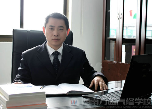 湖南萬通汽修學校，名師風采潘太煌