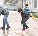 星城瑞雪紛飛 萬通師生齊力鏟雪服務暖人心懷