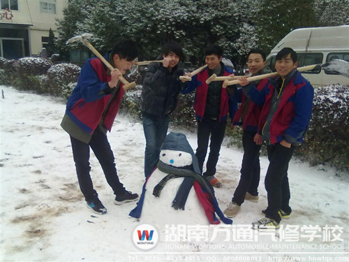 同學們堆的可愛雪人