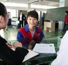 研究生“搶”崗位  萬通學子被企業“搶”