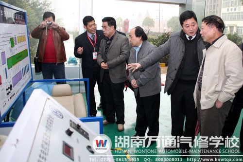 省民辦教育協會領導參觀學校實訓中心