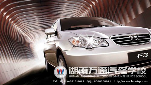 獲贈實(shí)訓(xùn)設(shè)備，標(biāo)志著湖南萬通校企合作模式取得新進(jìn)展