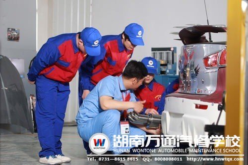 高中生到湖南萬通學汽修，發展道路有優勢