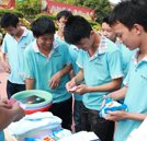 樂在其中 湖南萬通汽修學校端午節(jié)游園活動成功舉行