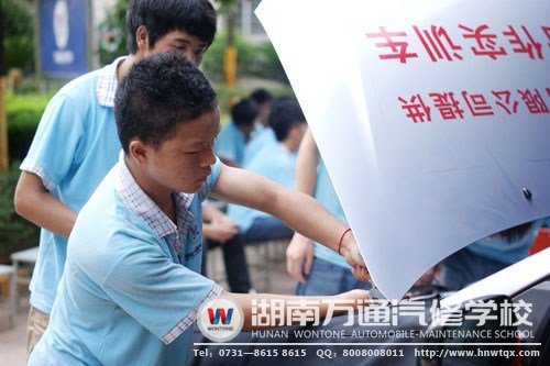 通過多種實踐平臺，湖南萬通的學生都具備了企業看中的實踐動手能力