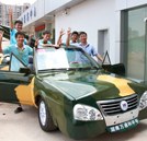 湖南萬通“和平號夢想之車”引新生關注