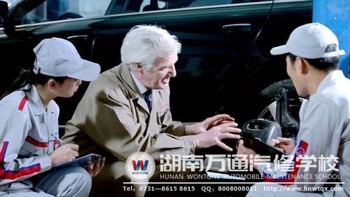 萬通開設(shè)的每一個(gè)專業(yè)，都以學(xué)生需求為主