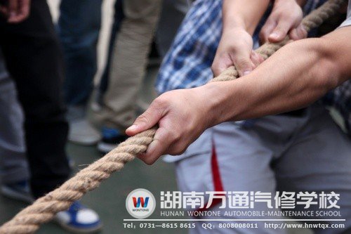 一根繩子，見證了同學(xué)們的“心連心”