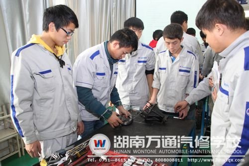 實訓分組促使學生在競爭中學得更扎實