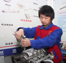 優(yōu)秀學(xué)子伍艷軍：態(tài)度決定一切 選擇改變未來