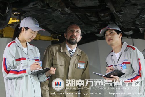 湖南萬(wàn)通學(xué)子深諳汽修行業(yè)前景，選擇了學(xué)汽修作為人生的跳板