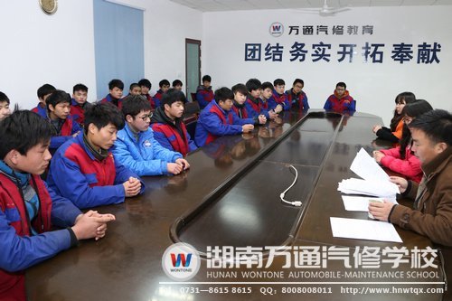 國合快車欣賞萬通學子，未經過面試就將他們錄用為定向班學生