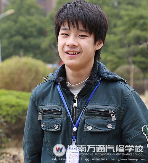 陽光少年費楠