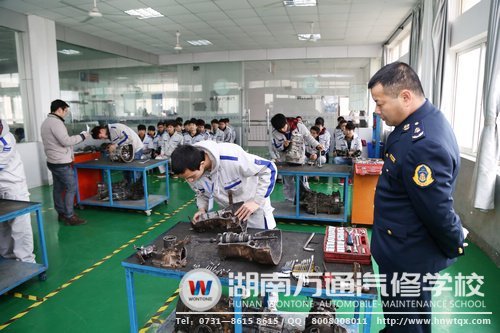 即使是運管局的領導在一旁，學子都不會緊張！