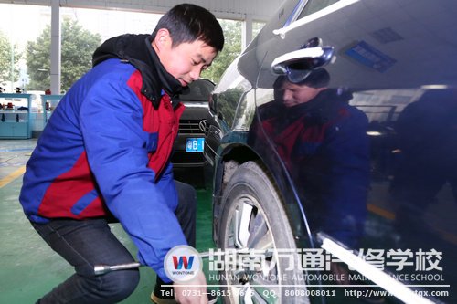 王前鋒為了“再創(chuàng)業(yè)”，選擇了到湖南萬(wàn)通學(xué)習(xí)