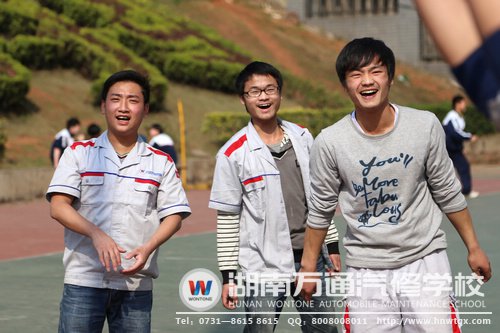 笑容綻放在青春的臉上！