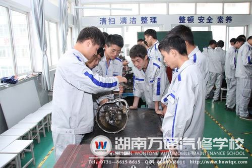 湖南萬通采用“分組實訓教學法”、項目工單教學，讓學生都能學到實用技術