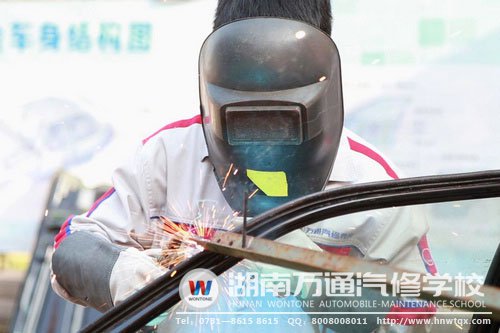 同學們這么努力，“紅色法拉利”沒有理由不耀眼！