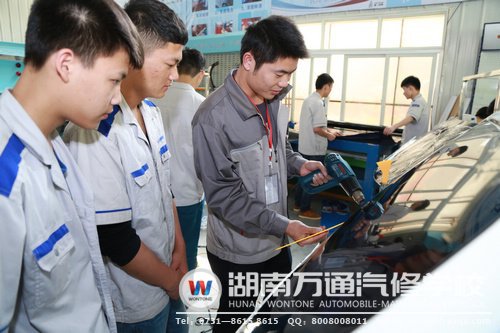 學(xué)子們在實踐中不斷進(jìn)步！