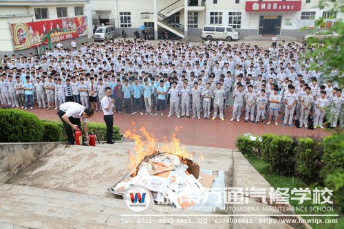 著火了怎么辦？鄧老師接下來將親自指導！