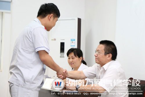 萬通學子在招聘會中得企業認可