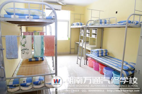 寢室內部環境