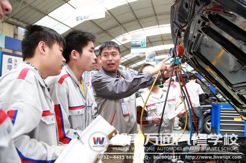 湖南萬通學子選對行業 輕松面對職場壓力