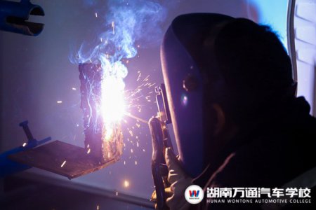 極度緊缺人才：焊工高居榜首，現在學還來得及！